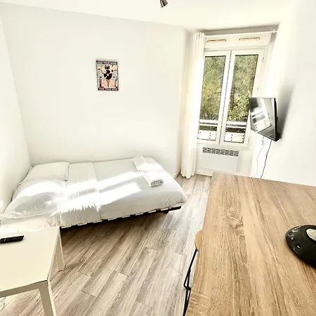 Pleasant In A Good Location Apartment